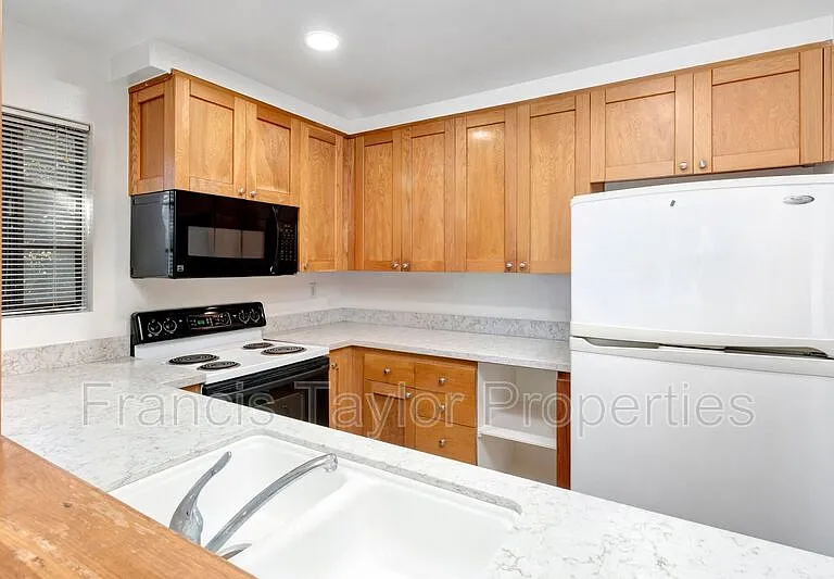 8840 Villa La Jolla Dr #211 — Photo 13