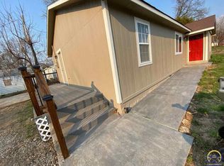 2429 SE Pennsylvania Ave, Topeka, KS 66605