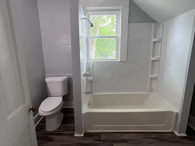 508 W High St — Photo 13