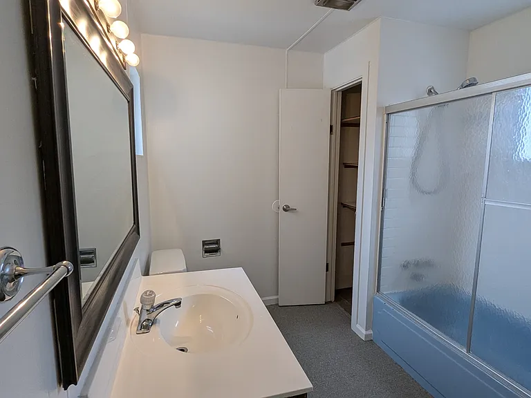 311 E Barr St — Photo 9
