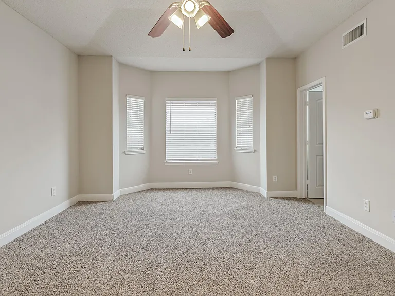 San Brisas Apartment Homes — Photo 10