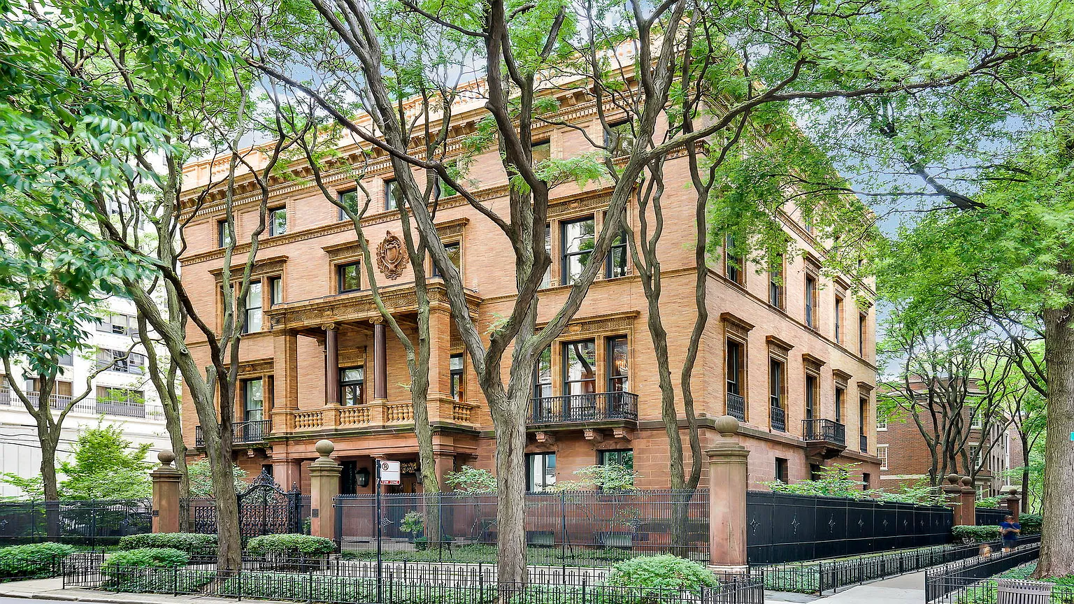 1500 N Astor St APT 9 photo 1