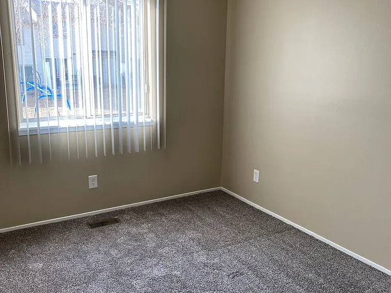 Southdale Square Apartments — Photo 179