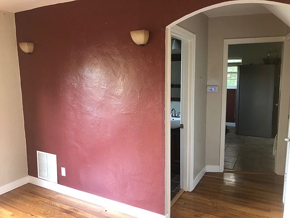 4th image of 1727 W Woodbine Ave