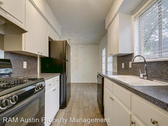 2nd image of 2300 Mission Hill Dr #C