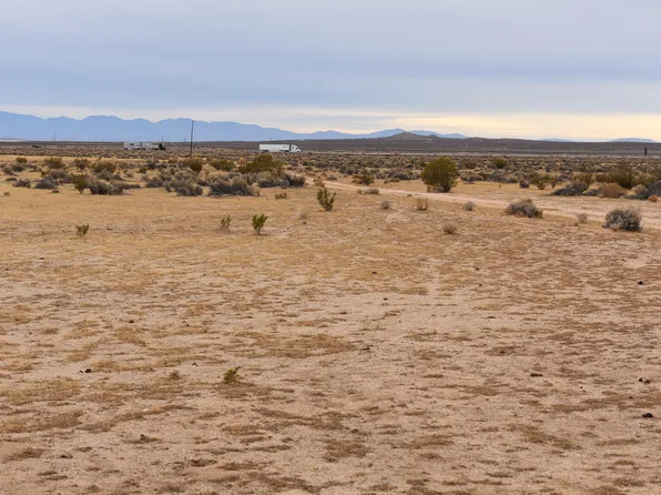 13000 Bellaire Ave, Edwards, CA 93523