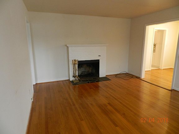 3rd image of 328 Hanson Ave