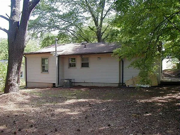3386 Phillips Cir — Photo 8