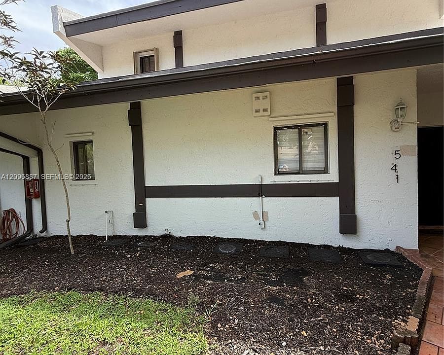 1st image of 541 NE 199th Ln #2X