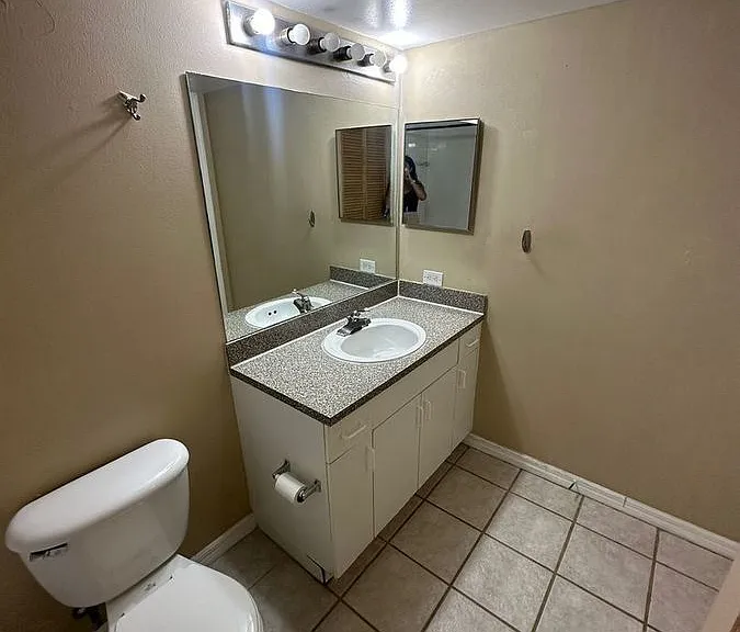 5035 Wiles Rd #203 — Photo 20