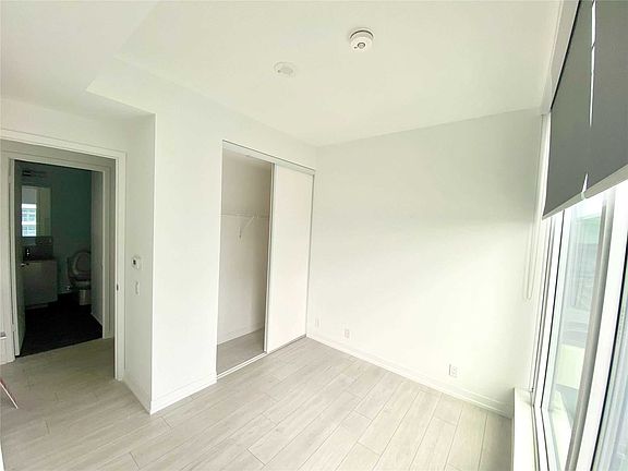 5th image of 898 Portage Pkwy #1903