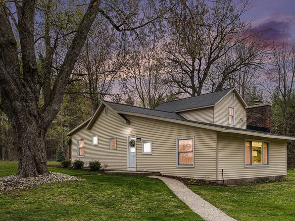 6004 76th Ave, Zeeland, MI 49464