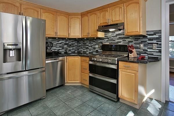 2nd image of 88 Vane St #1