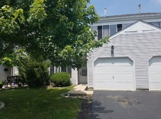 454 Minnesota Cir, Carol Stream, IL 60188