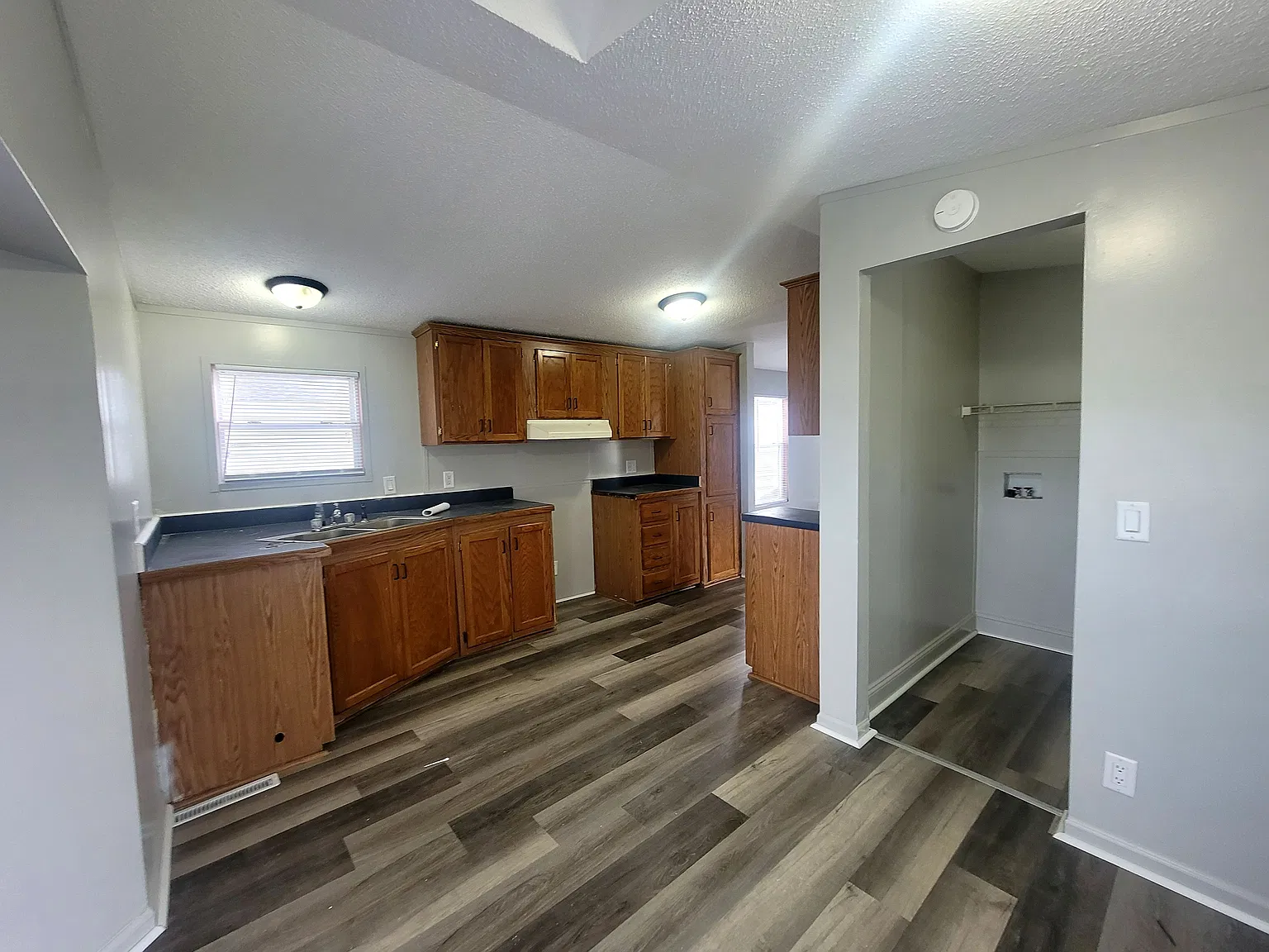 3 bed, 1120 sqft, $925 — Photo 1