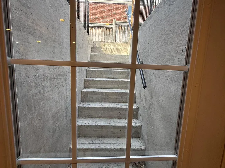 1870 Esterbrook Dr #BASEMENT — Photo 8