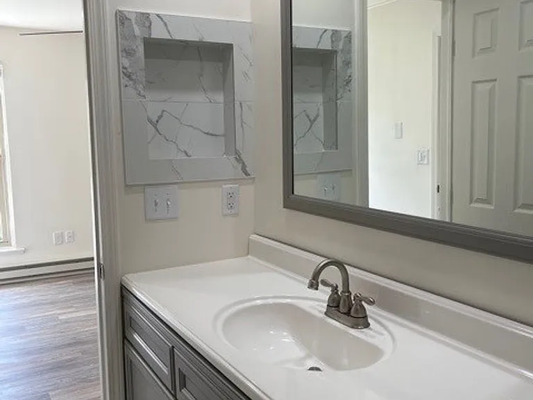 University Park Apartments near Cornell University — Photo 207