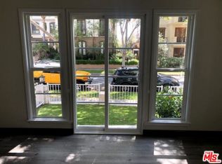 137 S Crescent Dr #5, Beverly Hills, CA 90212