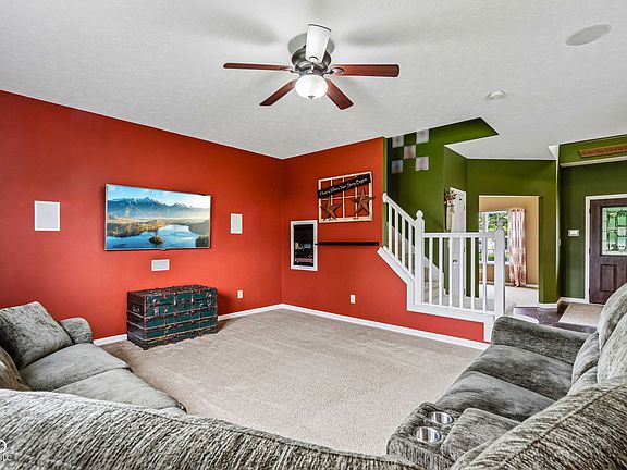 4th image of 12249 Packers Ave