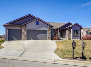 819 Shooting Star Cir, Deforest, WI 53532