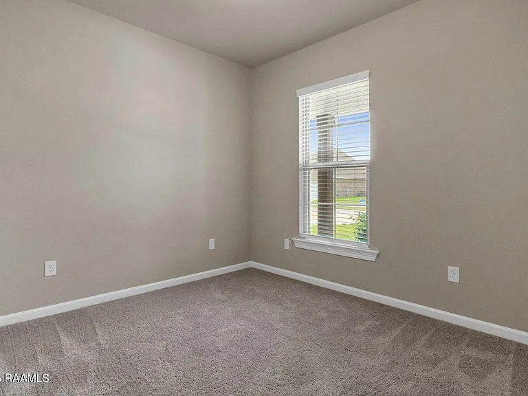 111 Segovia Way — Photo 17