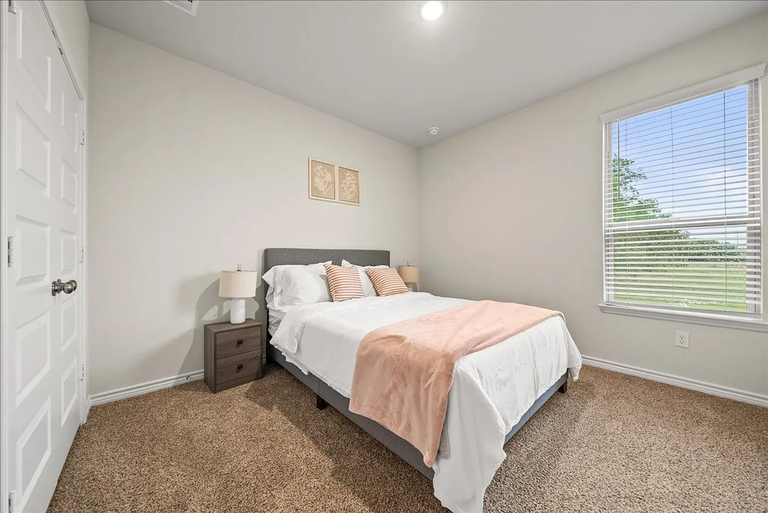 4 bed, 2.5 bath, $6,478 — Photo 4