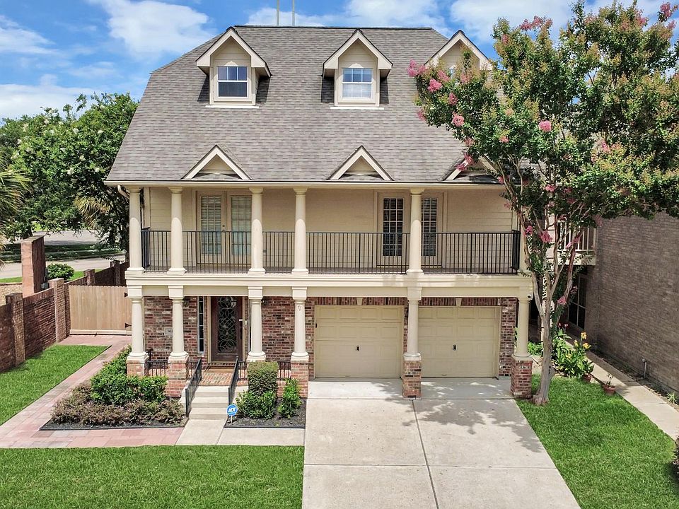 1st image of 3611 Royal Royce Dr
