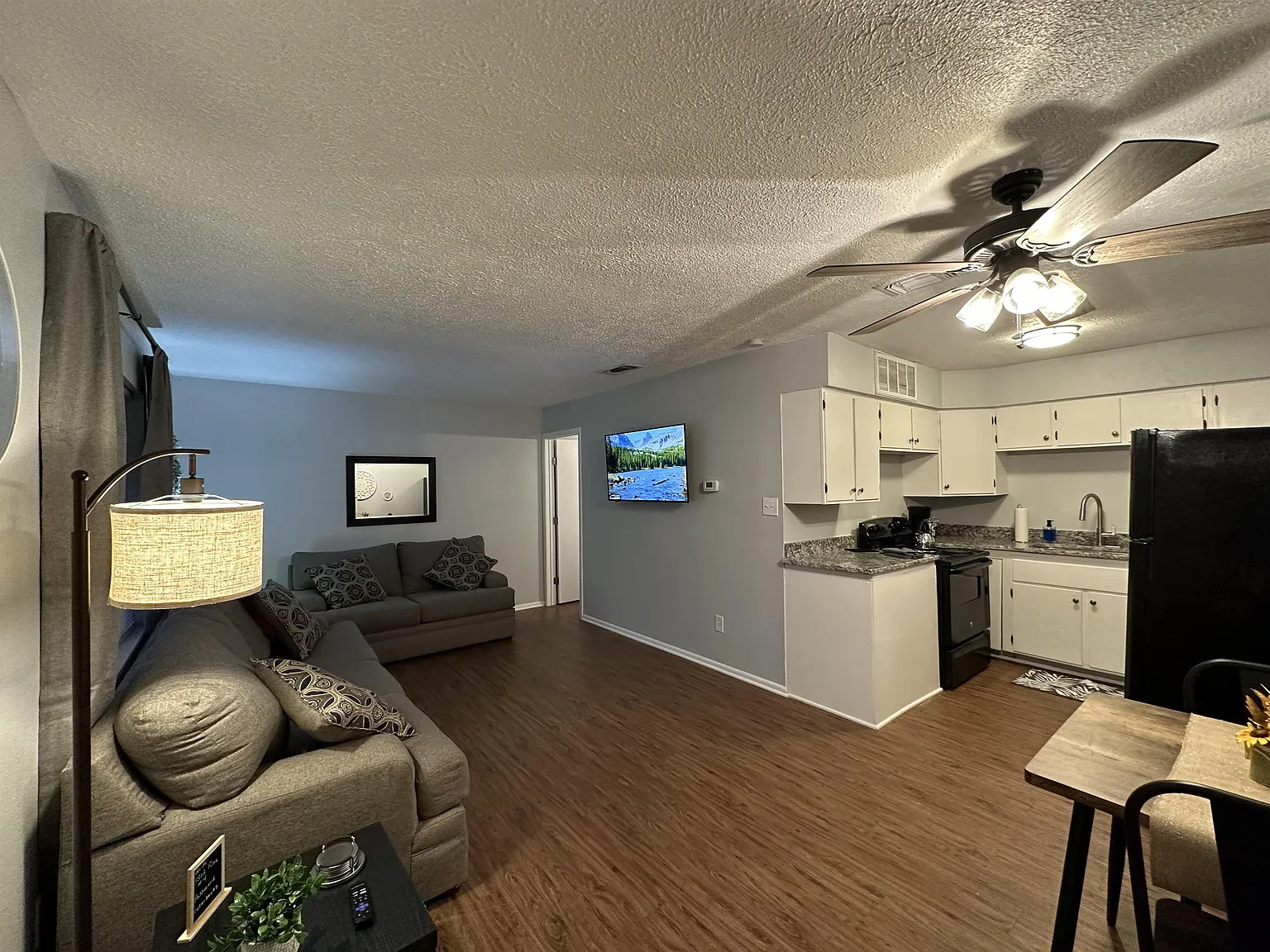 3800 Pine Street - 3 - PW5 — Photo 3