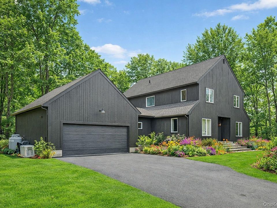 1st image of 16 Oxford Springs Road