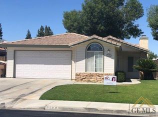 8208 Ipswich Way, Bakersfield, CA 93311