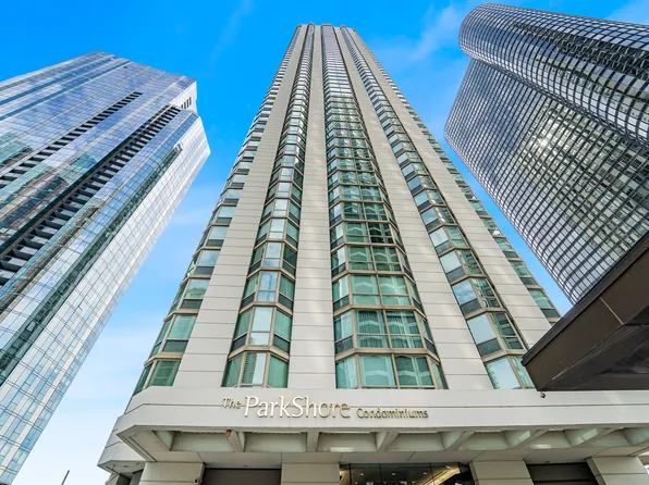 195 N Harbor Dr APT 4107, Chicago, IL 60601