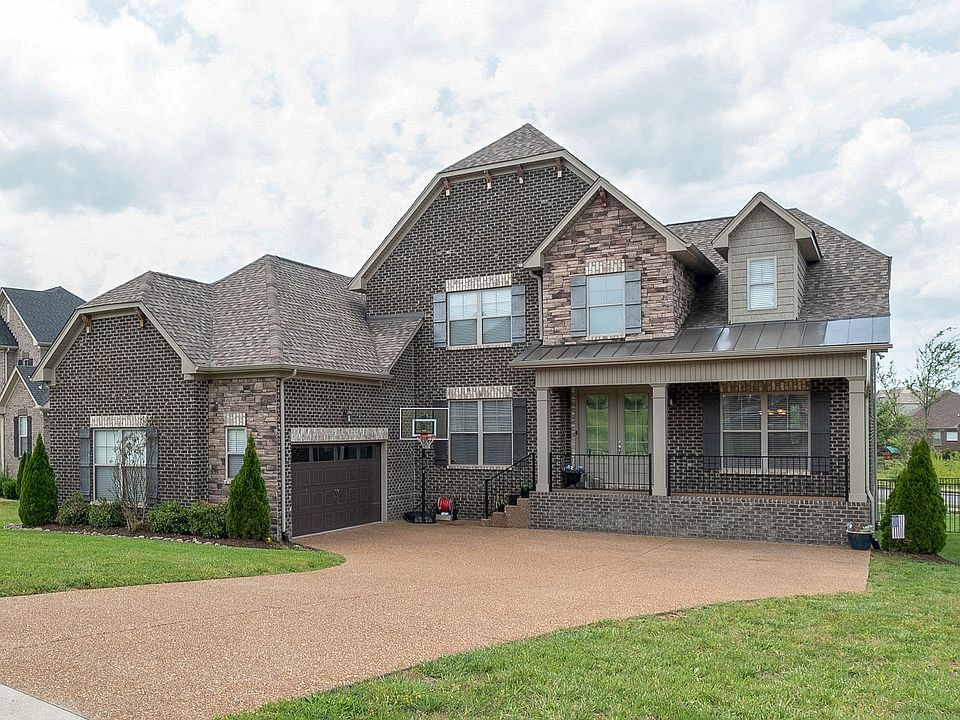 1st image of 1092 Lillian Ln