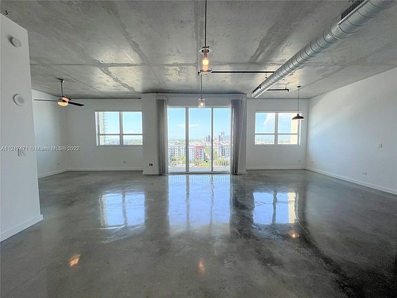 4th image of 313 NE 2nd St APT 1005