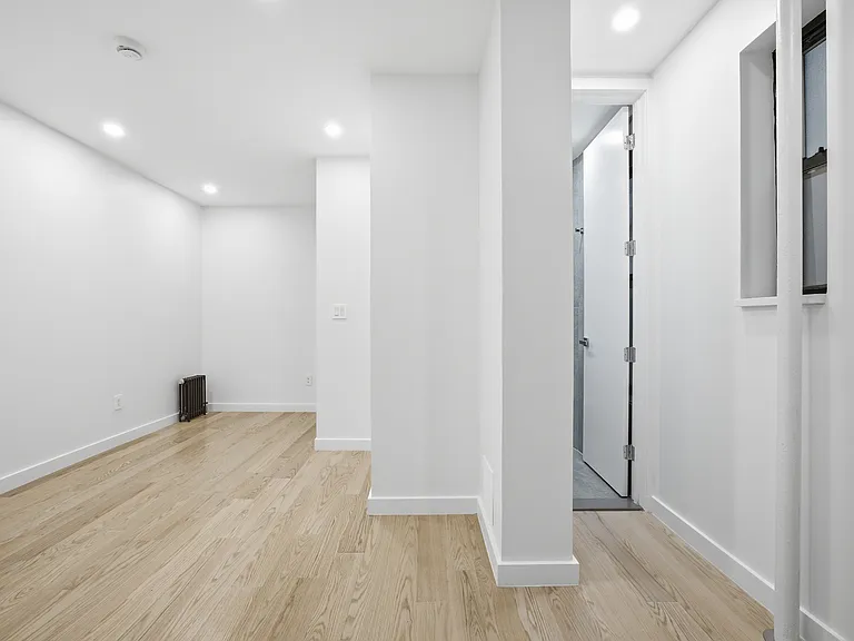 161 Prince St #10AB — Photo 3