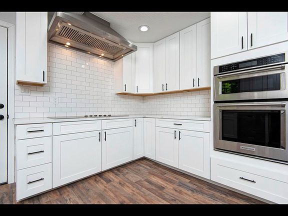 4th image of 4607 S Chrisman Ave