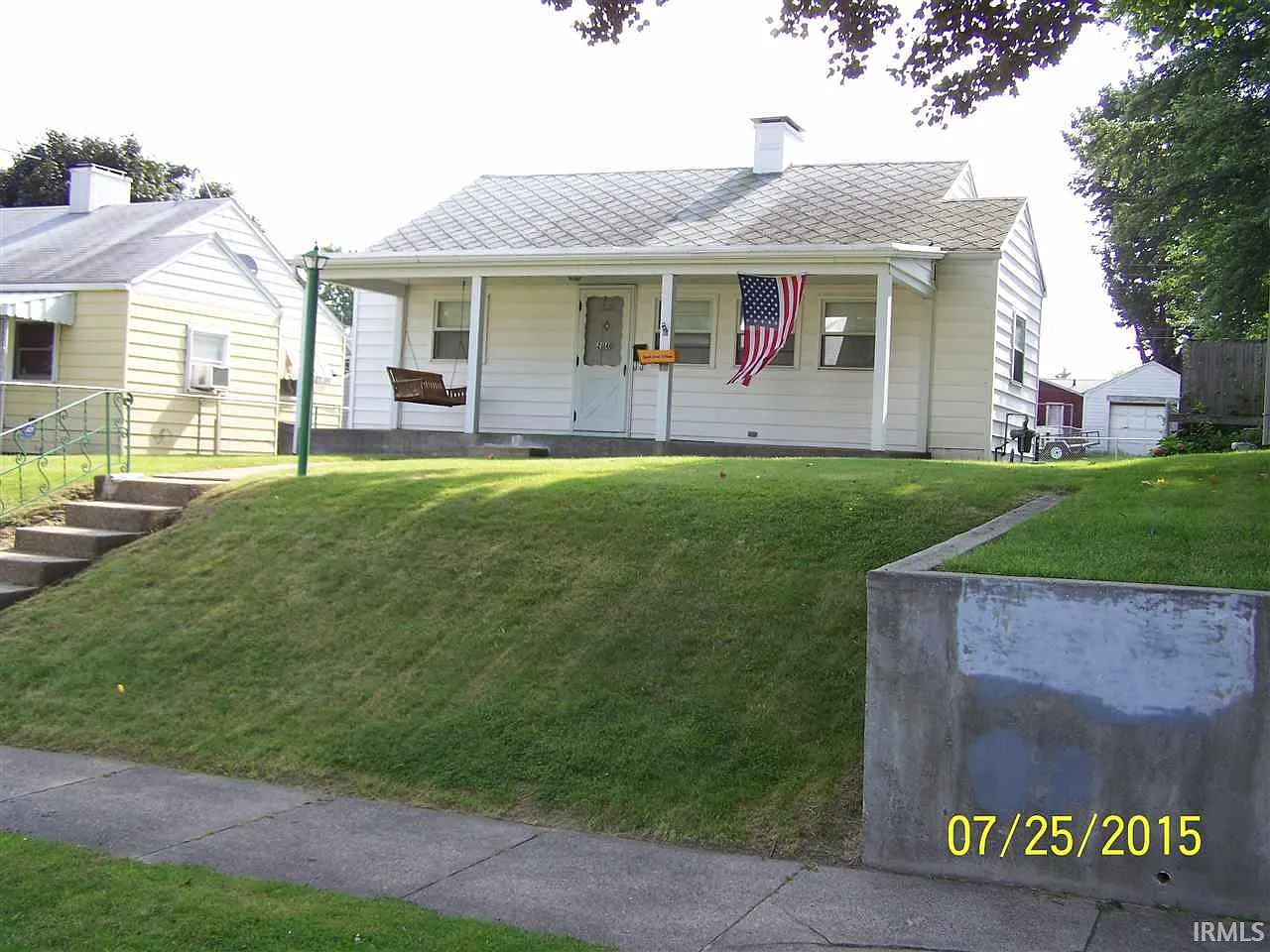 2114 S Chapin St photo 1