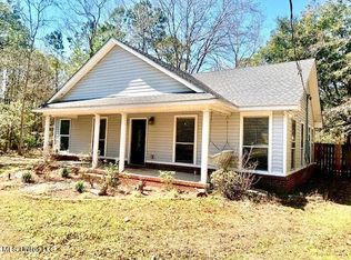 1509 Fawn St, Ocean Springs, MS 39564