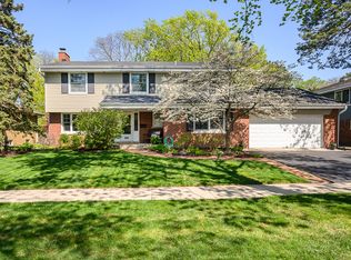 901 S Washington St, Elmhurst, IL 60126