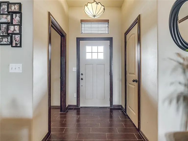 3020 Canton Trl — Photo 3
