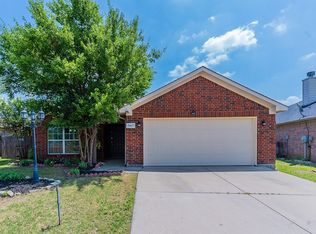 7417 Fossil Creek Dr, Arlington, TX 76002
