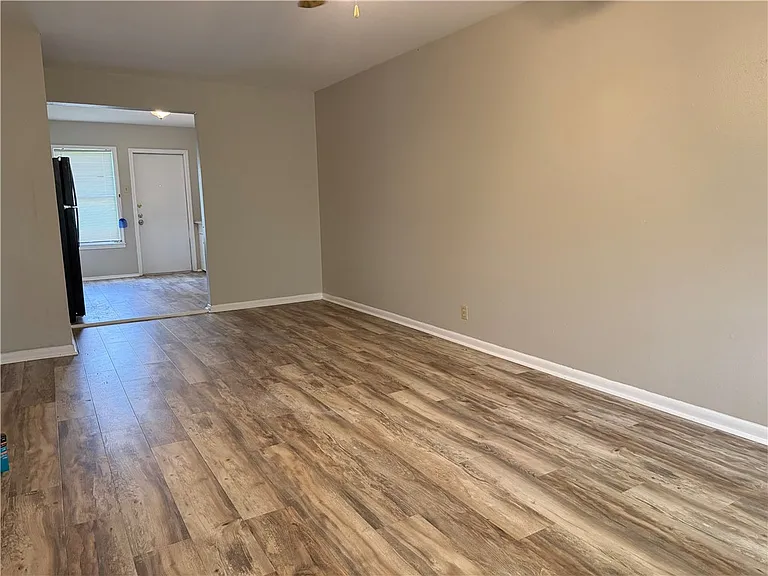1533 Lazy Ln #B — Photo 7