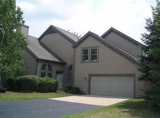 276 S Bayshore Dr, Columbiana, OH