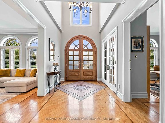 4th image of 571 Old Orchard Grv