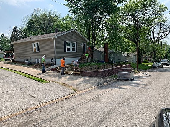 5th image of 148 Fermo Ave