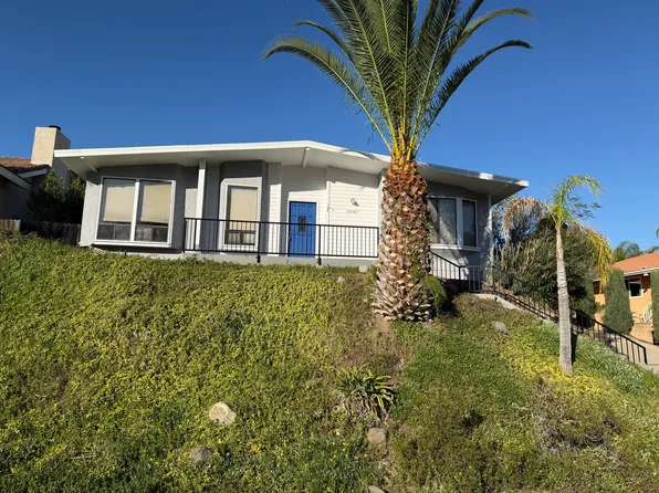 30465 Golden Gate Dr, Canyon Lake, CA 92587