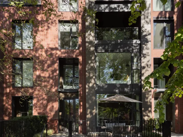 1577 W 57th Ave, Vancouver, BC V6P 6E8