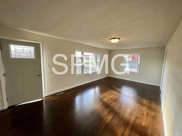 5125 Airport Rd NW — Photo 9