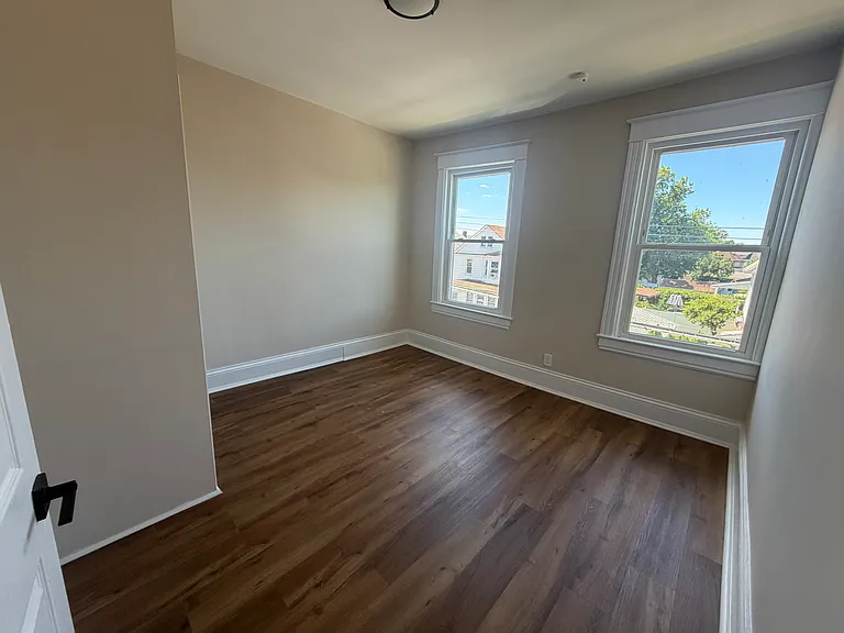 55 Ramsey Ave #3 — Photo 9