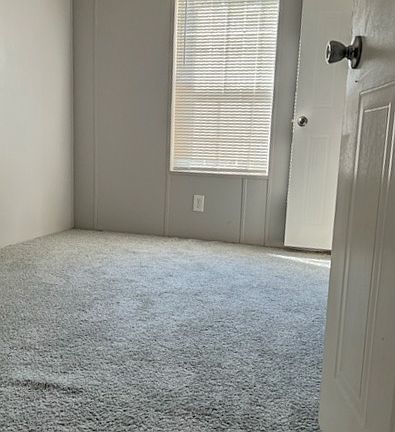 5th image of 354 NW Park Rd