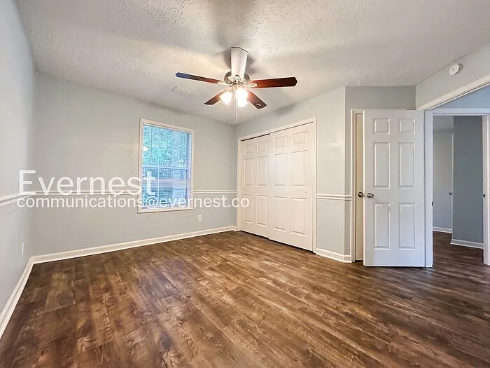 1336 Yorkshire Ln — Photo 19